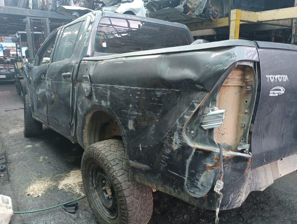  Toyota HILUX 2016    EN DESARME